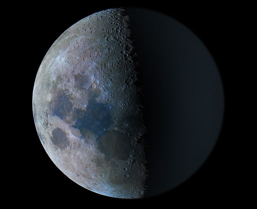 月の満ち欠け——旧暦の基準となる天体